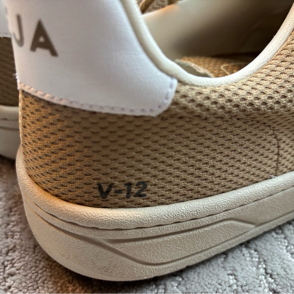Veja Tan and White Men's Sneakers - Picture 9 of 16
